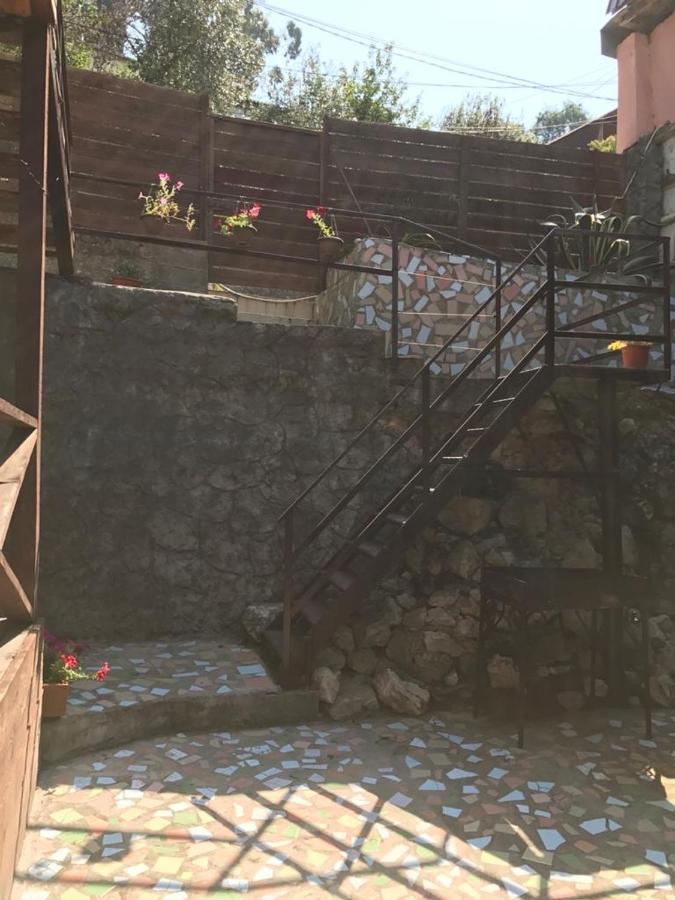 Hotel Gostevoy Dom Samir Gagra Exterior foto
